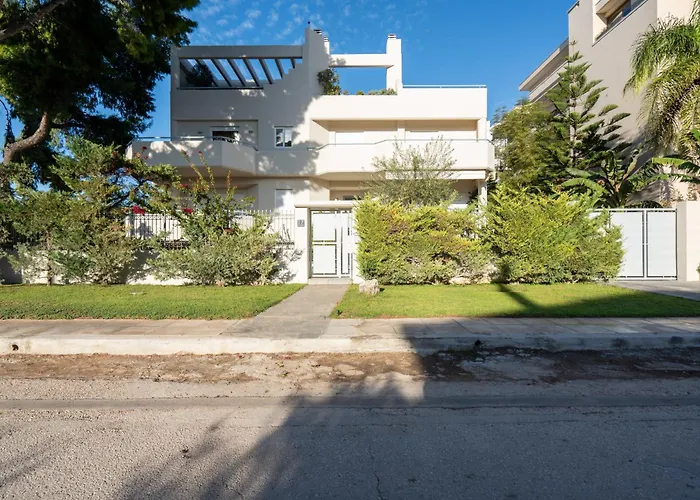 Bright, Cosy Studio Close To Glyfada Beach & Center