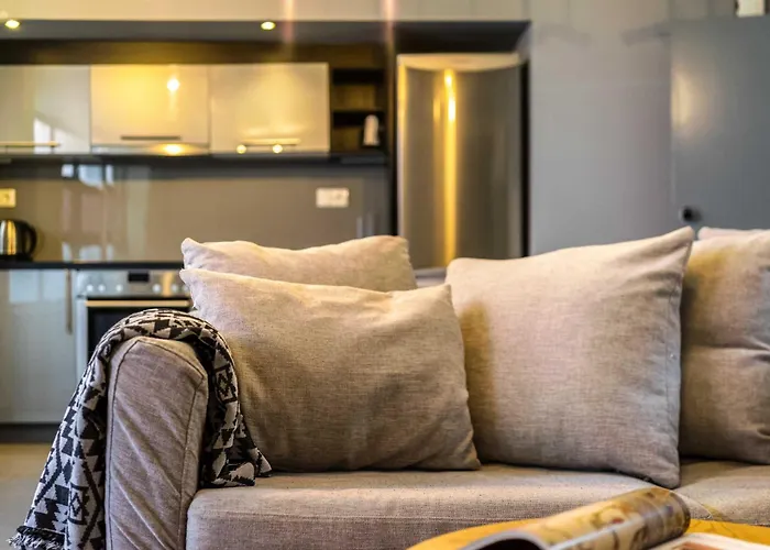 Modern & Spacious 1Br In Gazi L Private Balcony